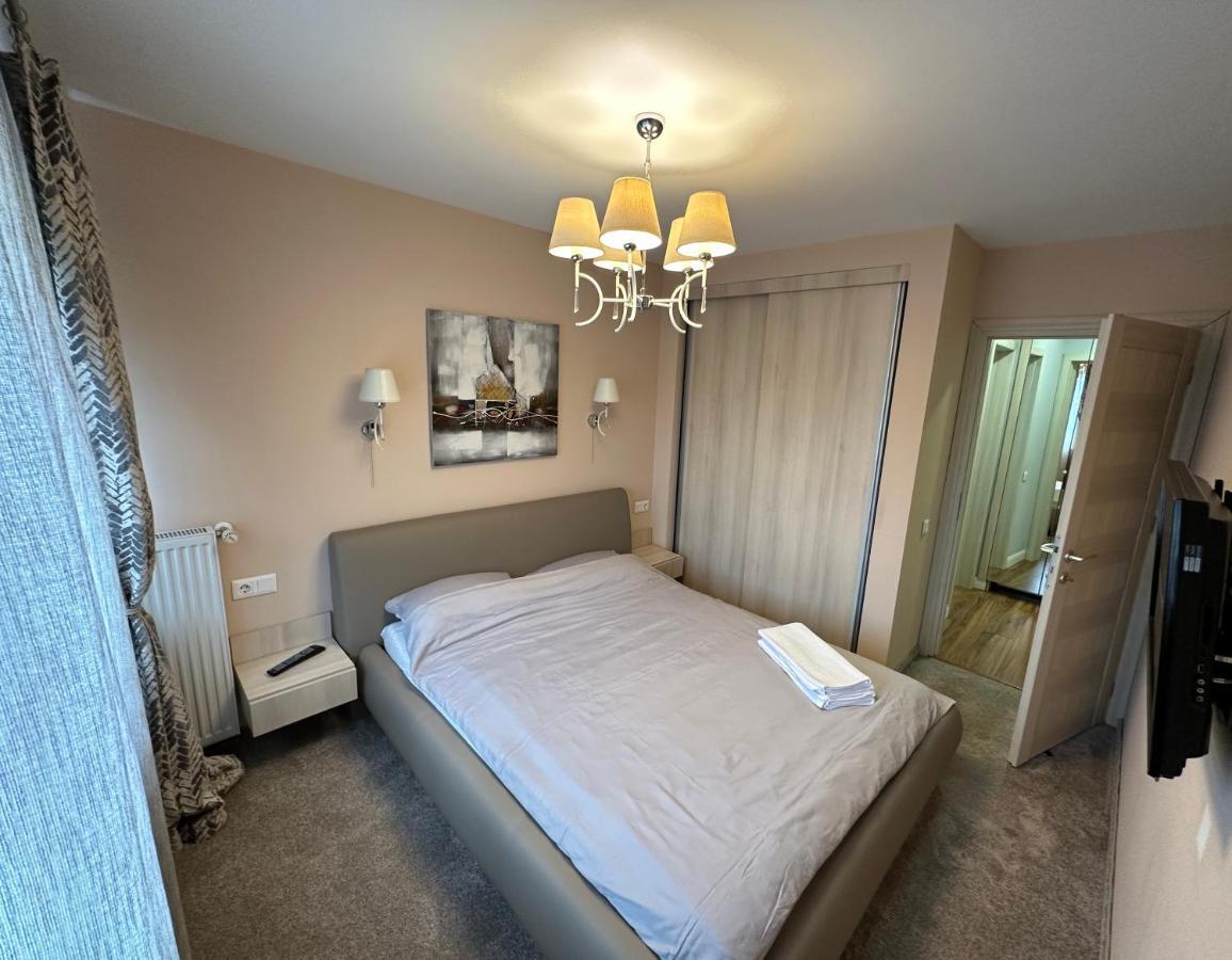 Page3 Apartament Targoviste Eksteriør bilde