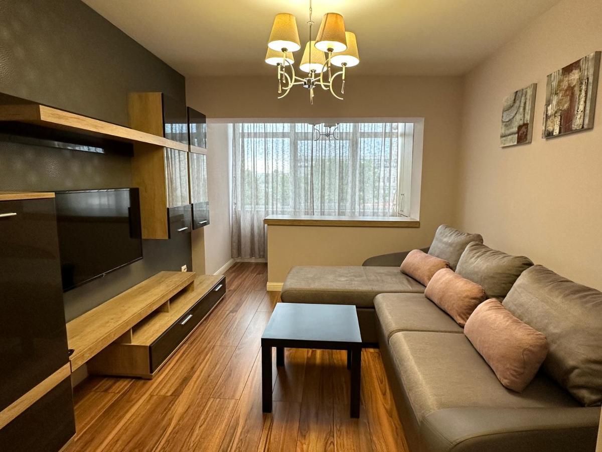 Page3 Apartament Targoviste Eksteriør bilde