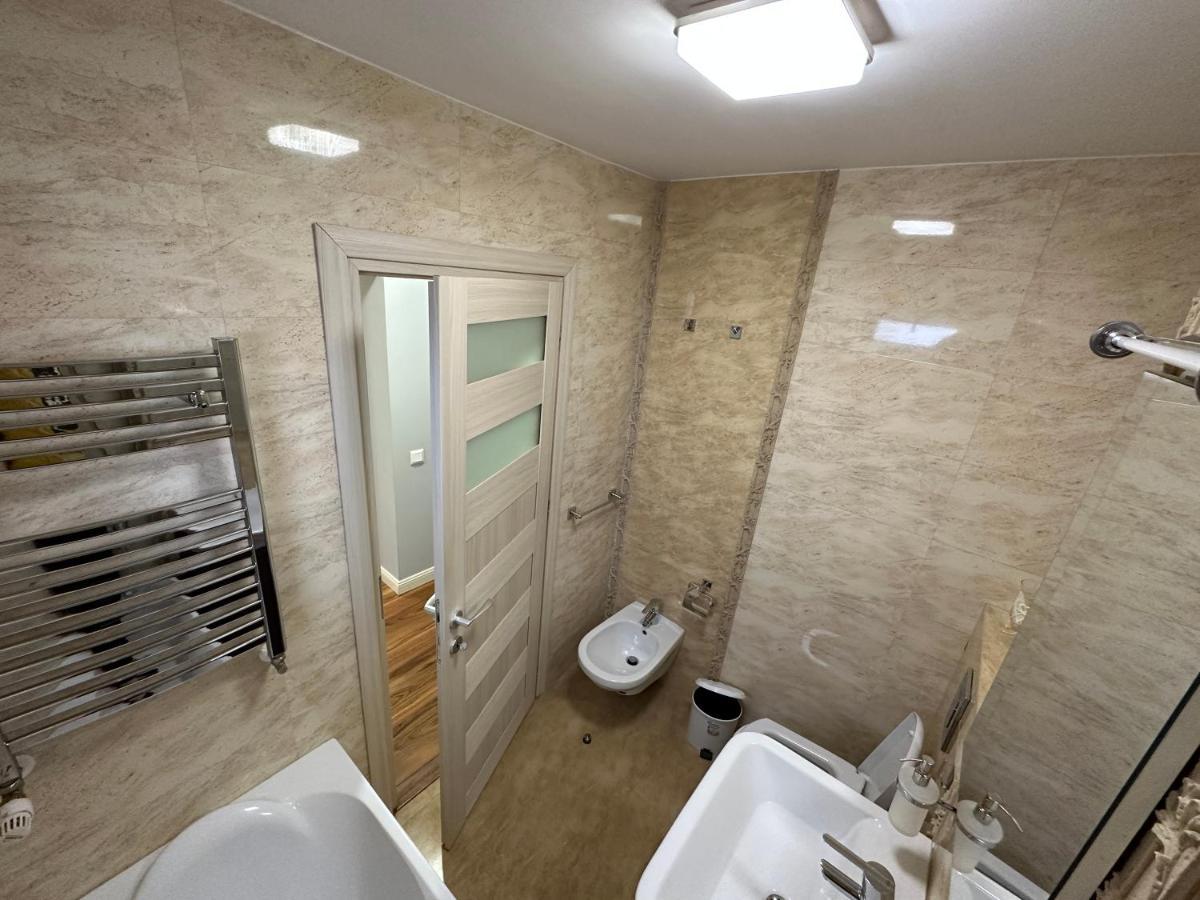 Page3 Apartament Targoviste Eksteriør bilde